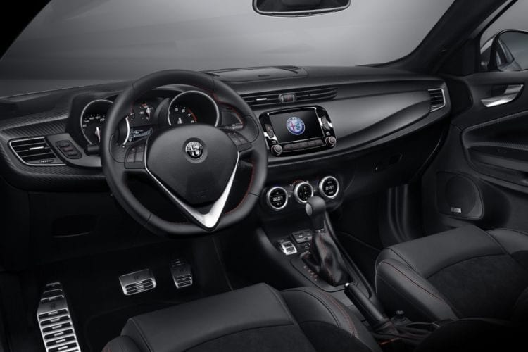 2016 Alfa Romeo Giulietta Interior