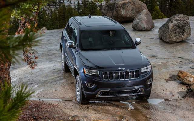 2017 Jeep Wagoneer front